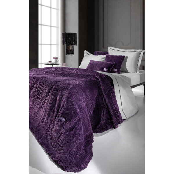 Guy Laroche Crusty Aubergine ultra-double fur blanket